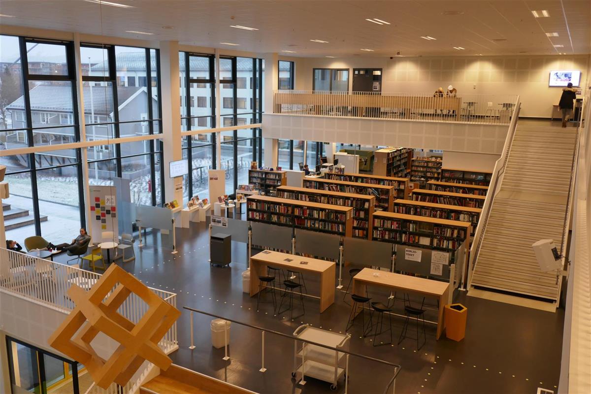 Biblioteket - Klikk for stort bilde